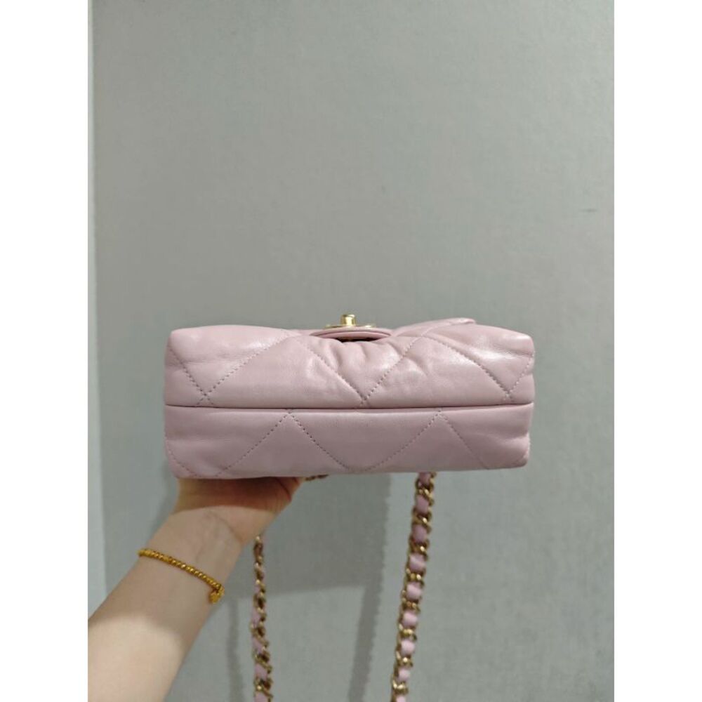 Chanel Women Pre-Loved Bag Very Good Condition - Picture 3 of 6